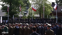 Zebrani funkcjonariusze Służby Ochrony Państwa, Policji i Państwowej Straży Pożarnej oraz goście.