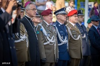 Komendant Główny Policji wraz zaproszonymi przedstawicielami służb.