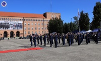 Występ orkiestry policyjnej.