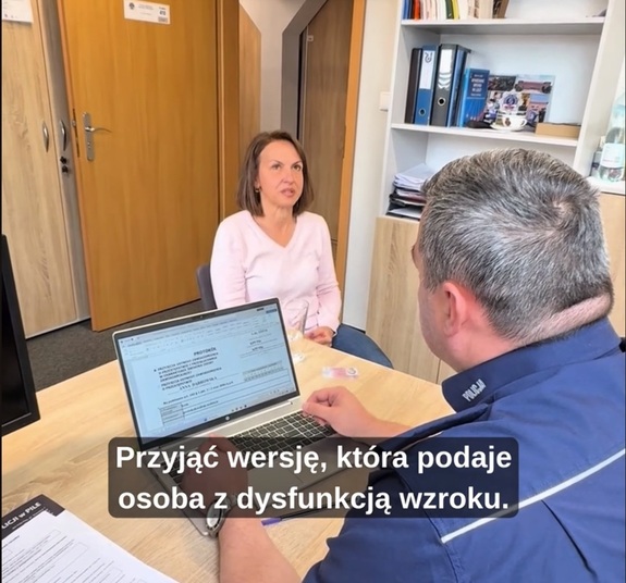 screen z filmu instruktażowego - czynność przesłuchania